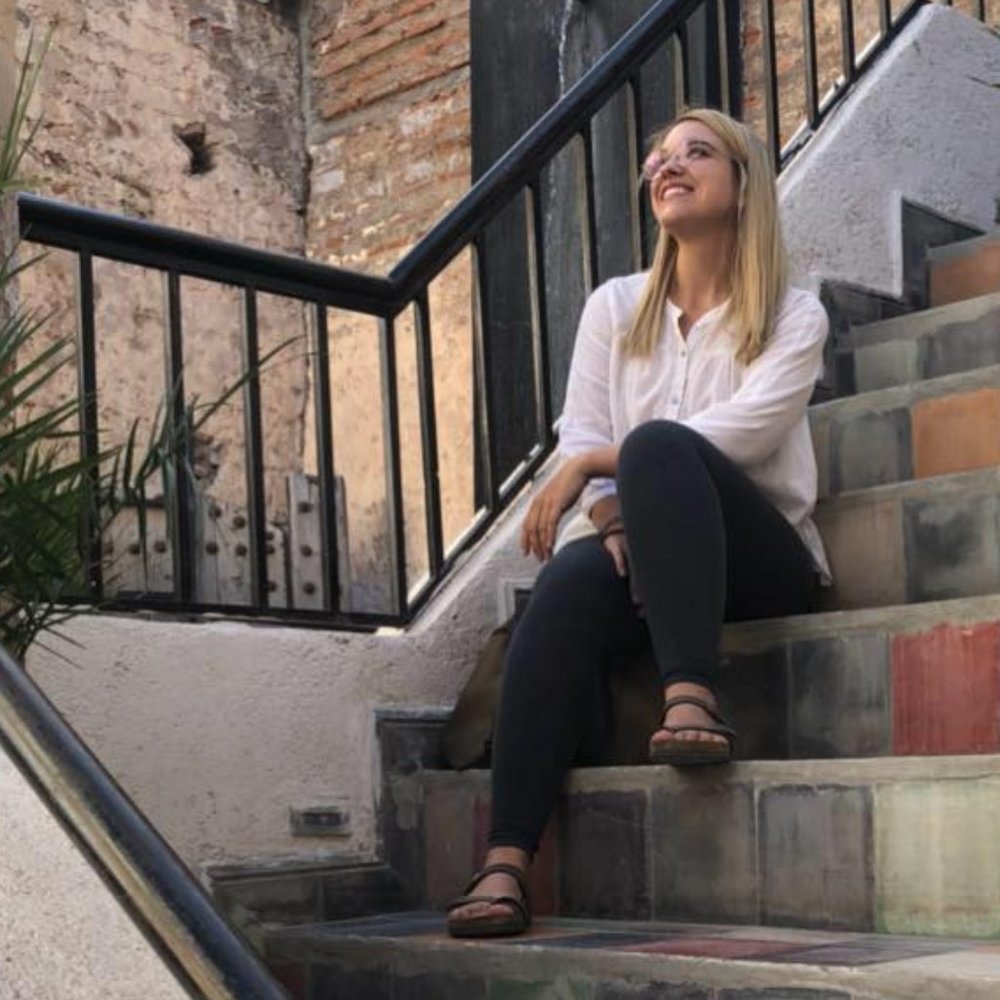 Meet your Posher, Eva